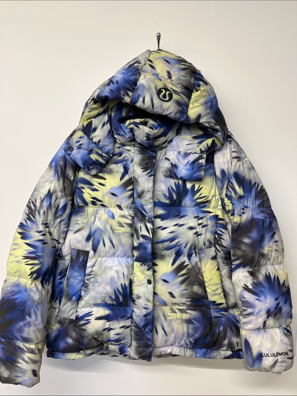 lululemon athletica Printed Puffer Jacket in Blue, Yellow & White